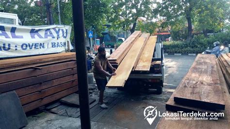 Kayu Berkualitas, Bangunan Kokoh: Rahasia Toko Pak Kasman di Cilacap